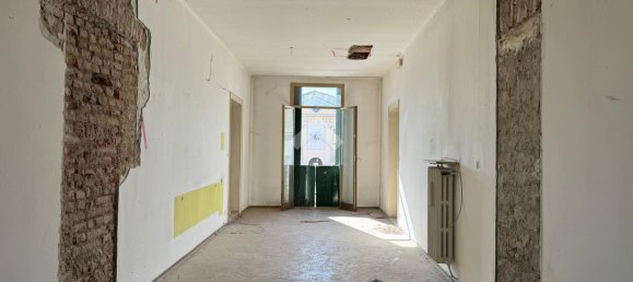 11 rooms Building in Cittadella, Italy No. 5153 8