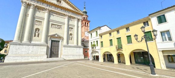 11 rooms Building in Cittadella, Italy No. 5153 2