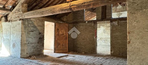 11 rooms Building in Cittadella, Italy No. 5153 13