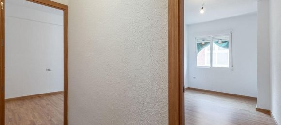 Apartamento de 3 dormitorios en Granada, Spain No. 151170 25