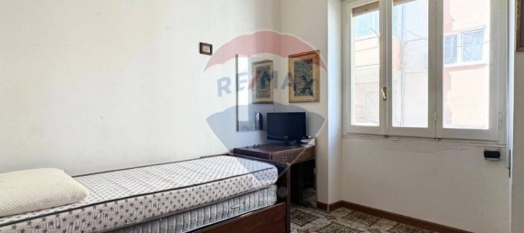 5 Schlafzimmer Wohnung in Cagliari, Italy, Nr. 380099 2