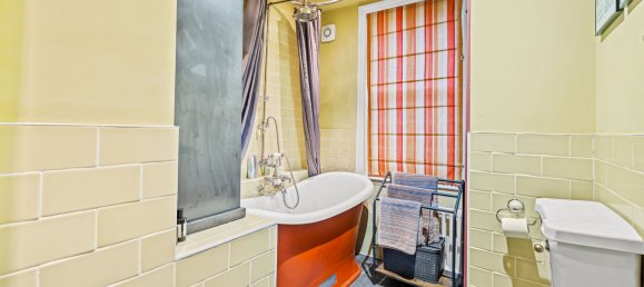 4 bedrooms House in Redhill, United Kingdom No. 1018 11