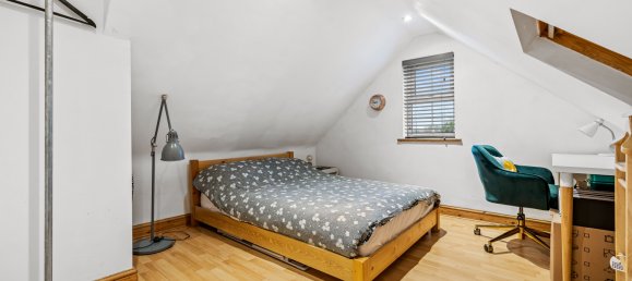 4 bedrooms House in Redhill, United Kingdom No. 1018 14