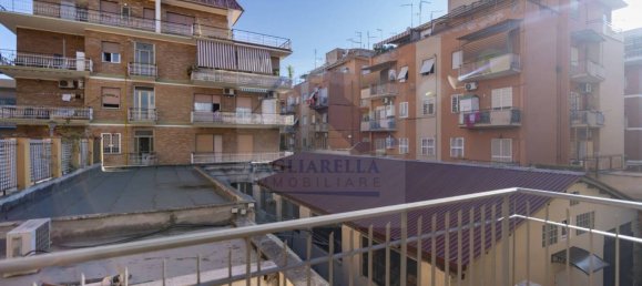 2 chambres Appartement à Rome, Italy No. 272789 7