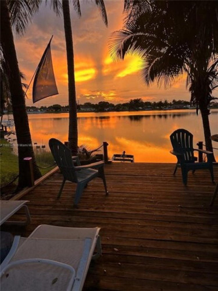 3 bedrooms House in Miami, USA No. 265480