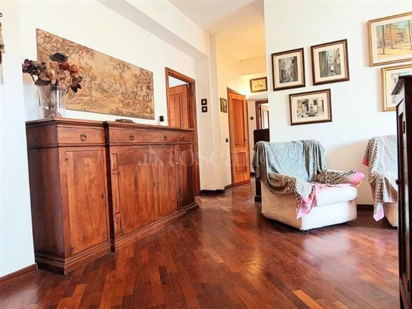 4-Zimmer Wohnung in Naples, Italy, Nr. 8784