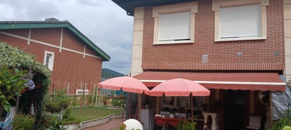 5 bedrooms Townhouse in Castro-Urdiales, Spain No. 181936 6