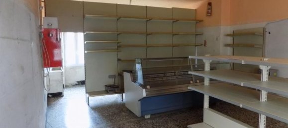 Casa de 4 divisões em Imperia, Italy N.º 234202 9