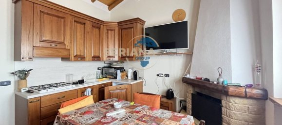 2-salle Appartement à Oneta, Italy No. 300182 3