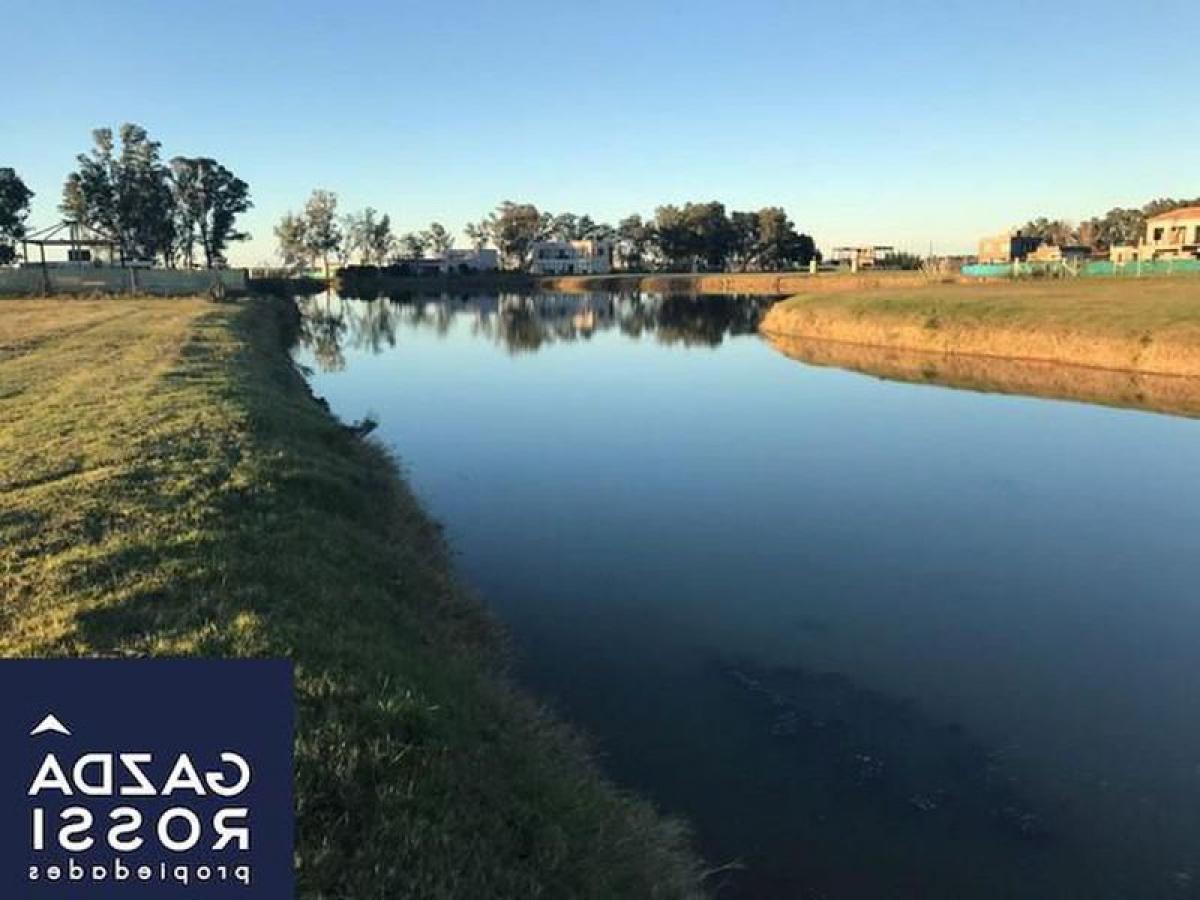 Grundstück in Presidente Peron, Argentina, Nr. 116107