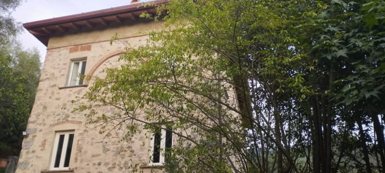 8 rooms House in Camaiore, Italy No. 288607