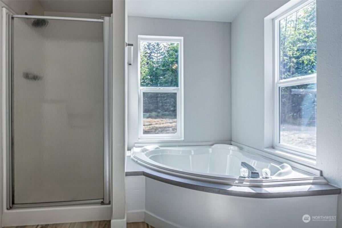 3 Schlafzimmer Haus in Orting, USA, Nr. 401073