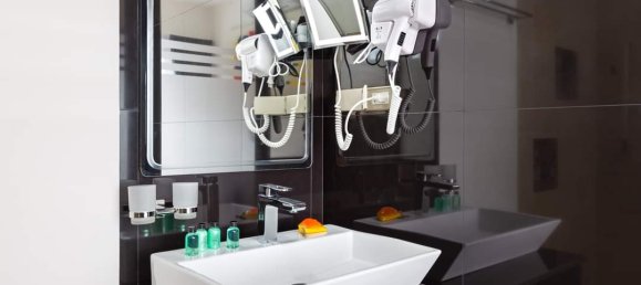 4 bedrooms Villa in Nai Harn Beach, Thailand No. 25975 3