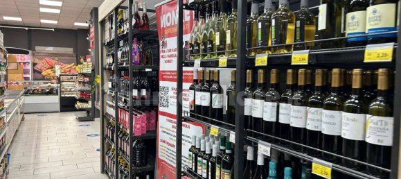 4-Zimmer Gewerbliche Immobilie in Formia, Italy, Nr. 281948 23