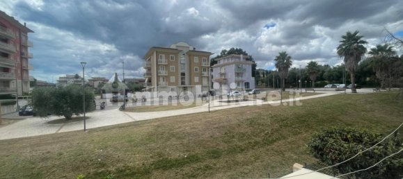 Apartamento de 2 dormitorios en Alba Adriatica, Italy No. 301405 9