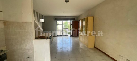 Apartamento de 2 dormitorios en Alba Adriatica, Italy No. 301405 10