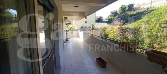 3 bedrooms Apartment in Messina, Italy No. 70323 12