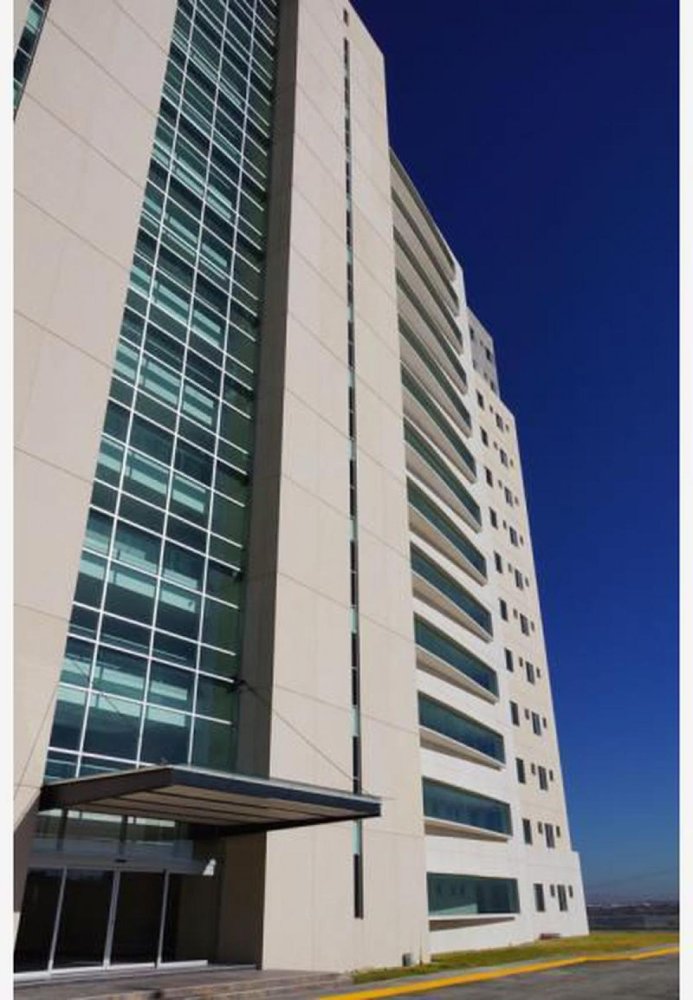 3 bedrooms Apartment in Queretaro, Mexico No. 152235