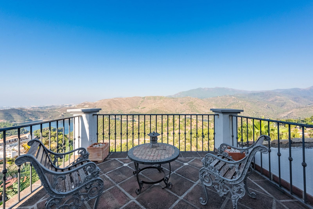 4 Schlafzimmer Villa in Istan, Spain, Nr. 233634