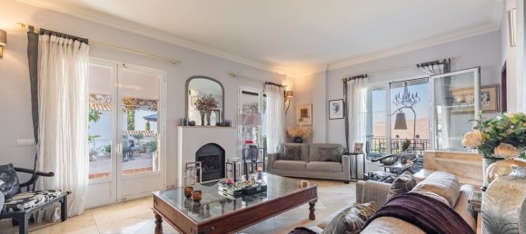 4 bedrooms Villa in Istan, Spain No. 233634 5