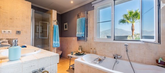 4 bedrooms Villa in Istan, Spain No. 233634 17