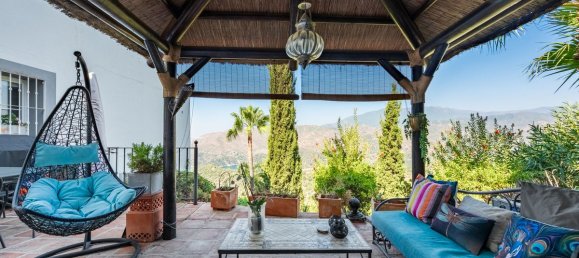 4 bedrooms Villa in Istan, Spain No. 233634 10