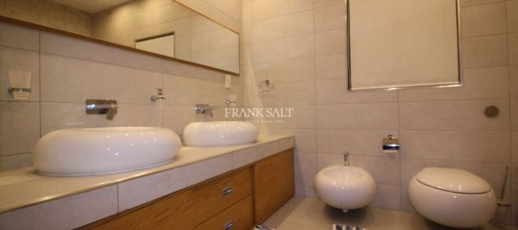 Квартира с 3 спальнями в Мсида, Мальта № 9114 23