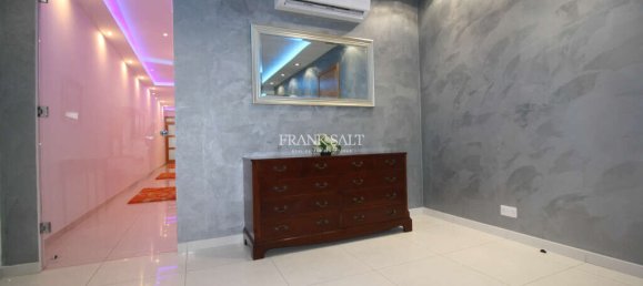 Квартира с 3 спальнями в Мсида, Мальта № 9114 20