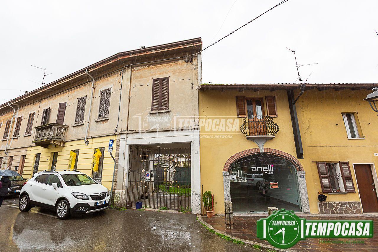 2 rooms Apartment in Casalpusterlengo, Italy No. 81774