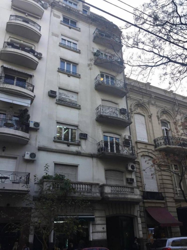 3 bedrooms Apartment in Buenos Aires, Argentina No. 98220