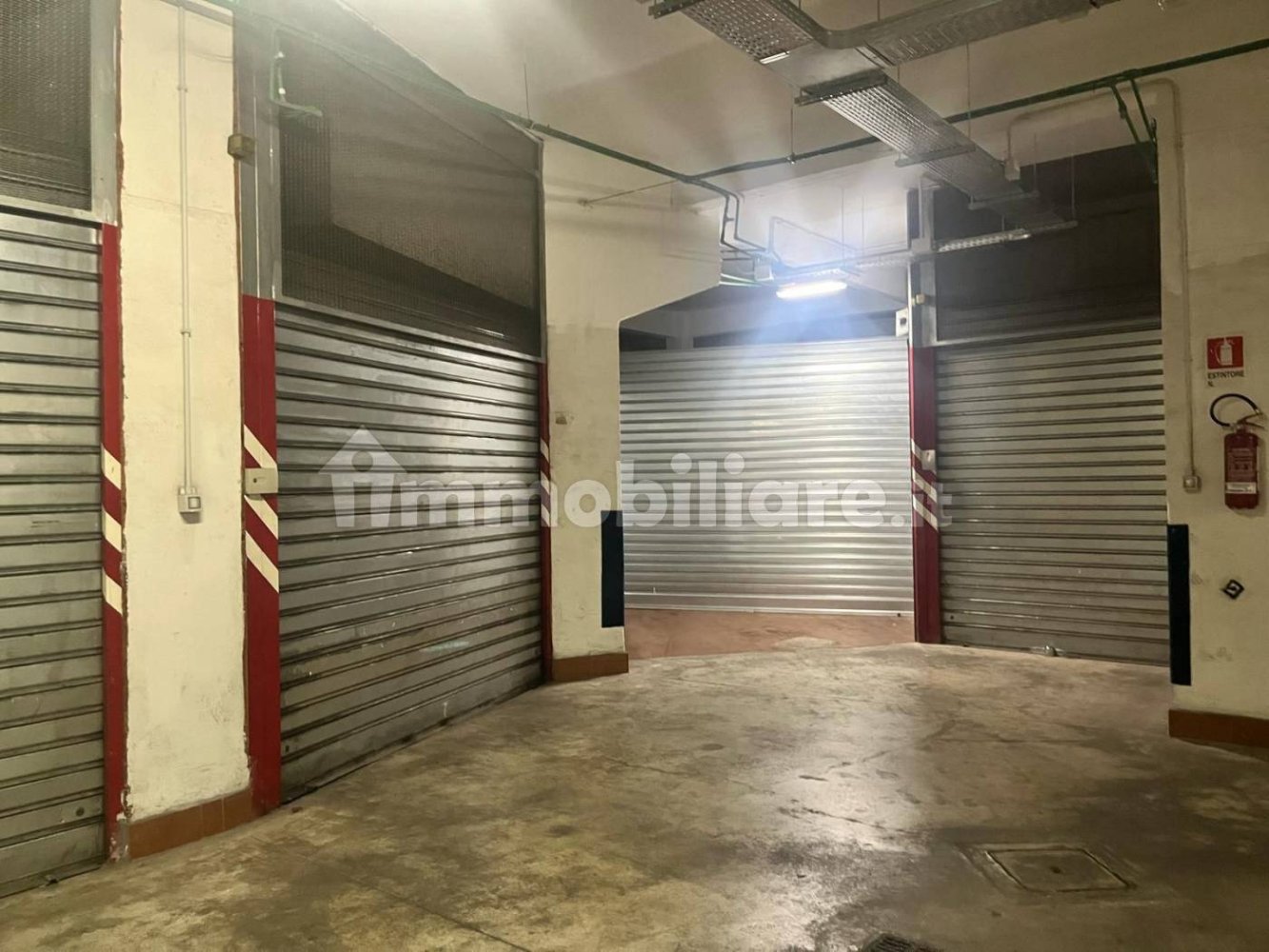 25m² Garage in Rome, Italy No. 289810