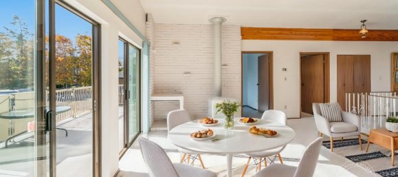 3 bedrooms House in British Columbia, Canada No. 1295 8