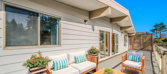 3 bedrooms House in British Columbia, Canada No. 1295 10