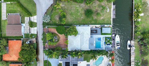 3 dormitorios villa en alquiler en Miami, Miami-Dade, Florida, USA № 614952 13