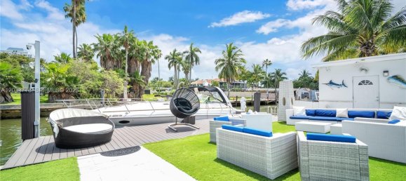 3 dormitorios villa en alquiler en Miami, Miami-Dade, Florida, USA № 614952 2
