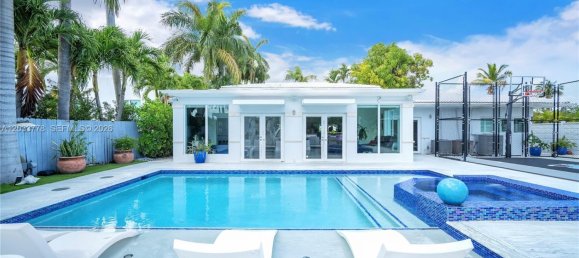 3 dormitorios villa en alquiler en Miami, Miami-Dade, Florida, USA № 614952 6