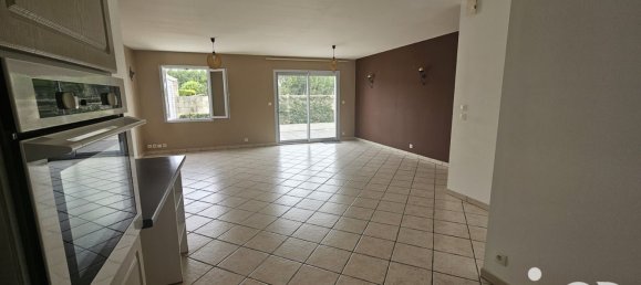 3 Schlafzimmer Haus in Saint-Jean-d'Angely, France, Nr. 302620 5