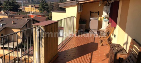 4 bedrooms Apartment in Passirano, Italy No. 4284 10