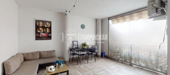 3 rooms Apartment in Turin, Italy No. 38715 3