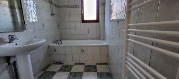 4 bedrooms House in Jargeau, France No. 42362 6