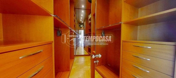 3 bedrooms Apartment in Seveso, Italy No. 59350 59