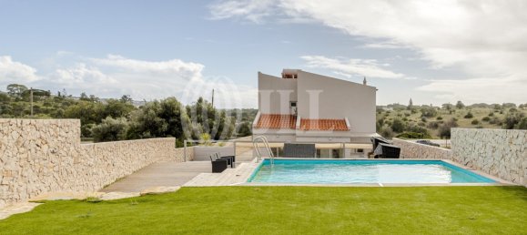 4 bedrooms Villa in Quarteira, Portugal No. 109305 4