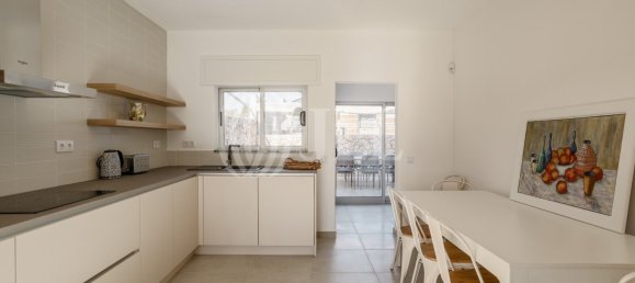 4 bedrooms Villa in Quarteira, Portugal No. 109305 8