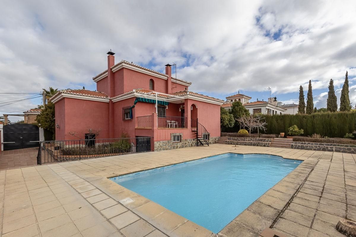 4 bedrooms House in Granada, Spain No. 157586