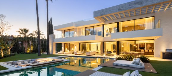 6 bedrooms Villa in Marbella, Spain No. 106164 27