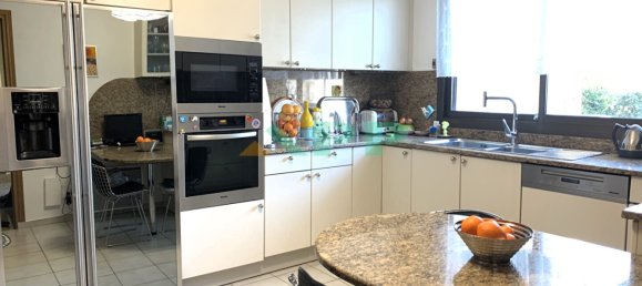 4 bedrooms Villa in Juvisy-sur-Orge, France No. 182262 3