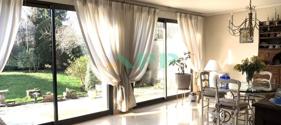 4 bedrooms Villa in Juvisy-sur-Orge, France No. 182262 6