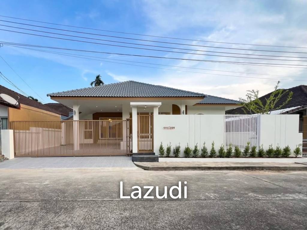 3 bedrooms House in Bang Tao, Thailand No. 27270