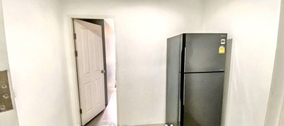 5 bedrooms Condo in Huai Khwang, Thailand No. 26393 4