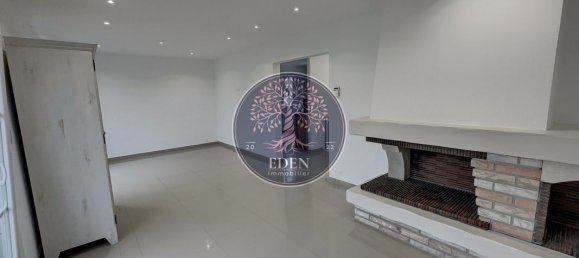 4 bedrooms House in Dreux, France No. 152141 2